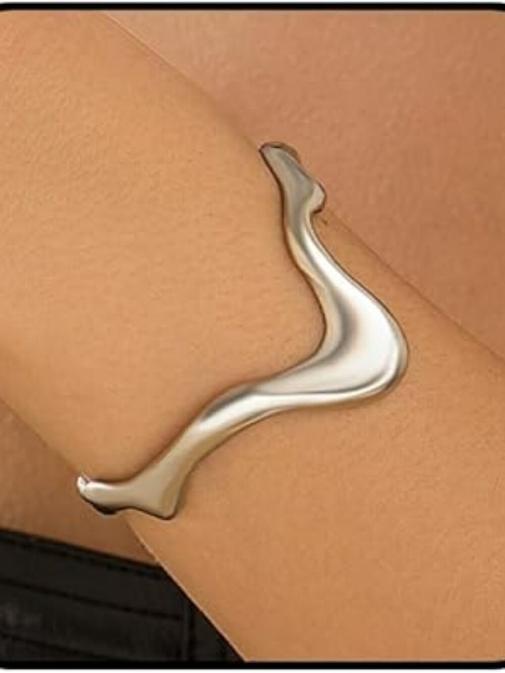 NEW Chunky Silver Wavy Cuff Bracelet for Women Minimalist Twisty Unique Trend